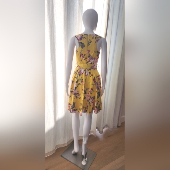 NWT Vintage Flower Yellow Midi Dress! - Picture 6 of 11